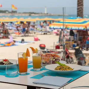 Riviera Hotel
